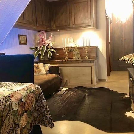 Petite Maison In Centro A Курмайор Екстериор снимка
