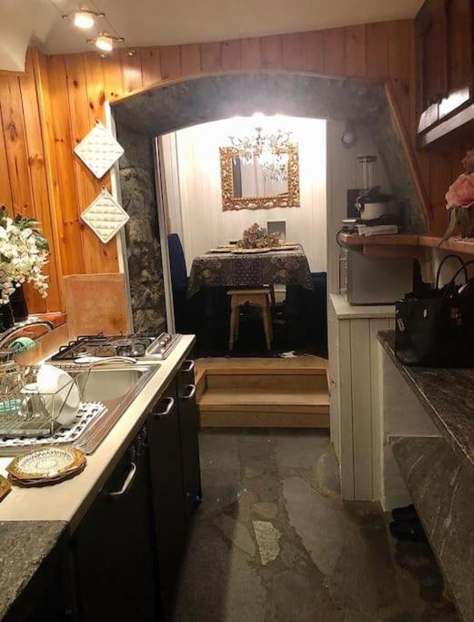 Petite Maison In Centro A Курмайор Екстериор снимка
